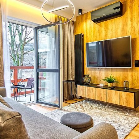 Apartament Wood Lux - 5D Apartamenty ชเวียราโดว์-สโดรยจ์ ภายนอก รูปภาพ