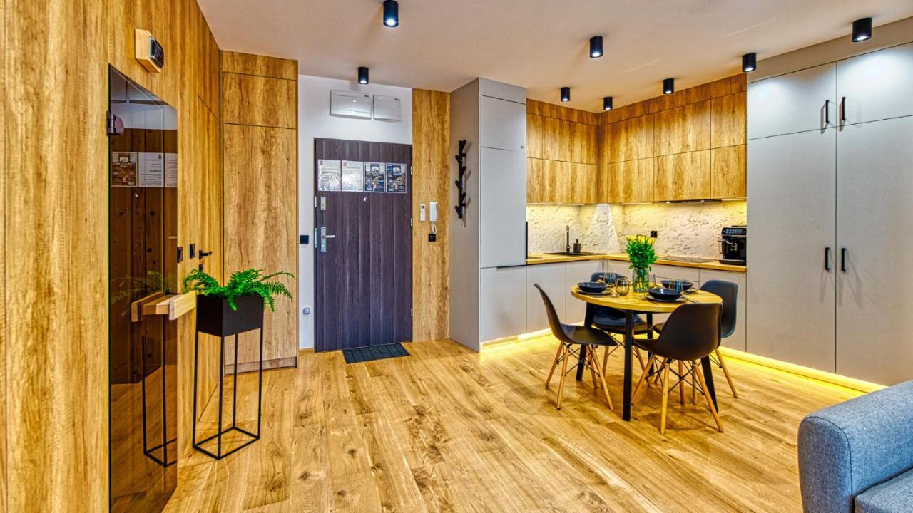 Apartament Wood Lux - 5D Apartamenty ชเวียราโดว์-สโดรยจ์ ภายนอก รูปภาพ