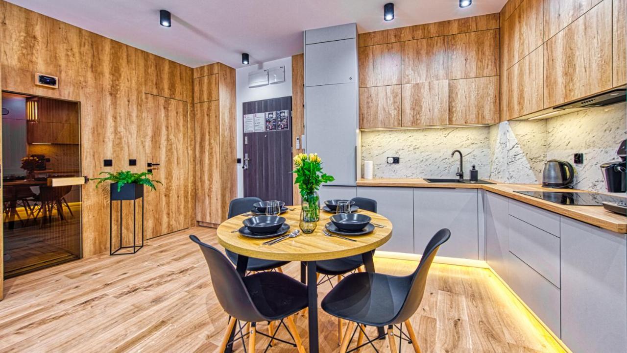 Apartament Wood Lux - 5D Apartamenty ชเวียราโดว์-สโดรยจ์ ภายนอก รูปภาพ