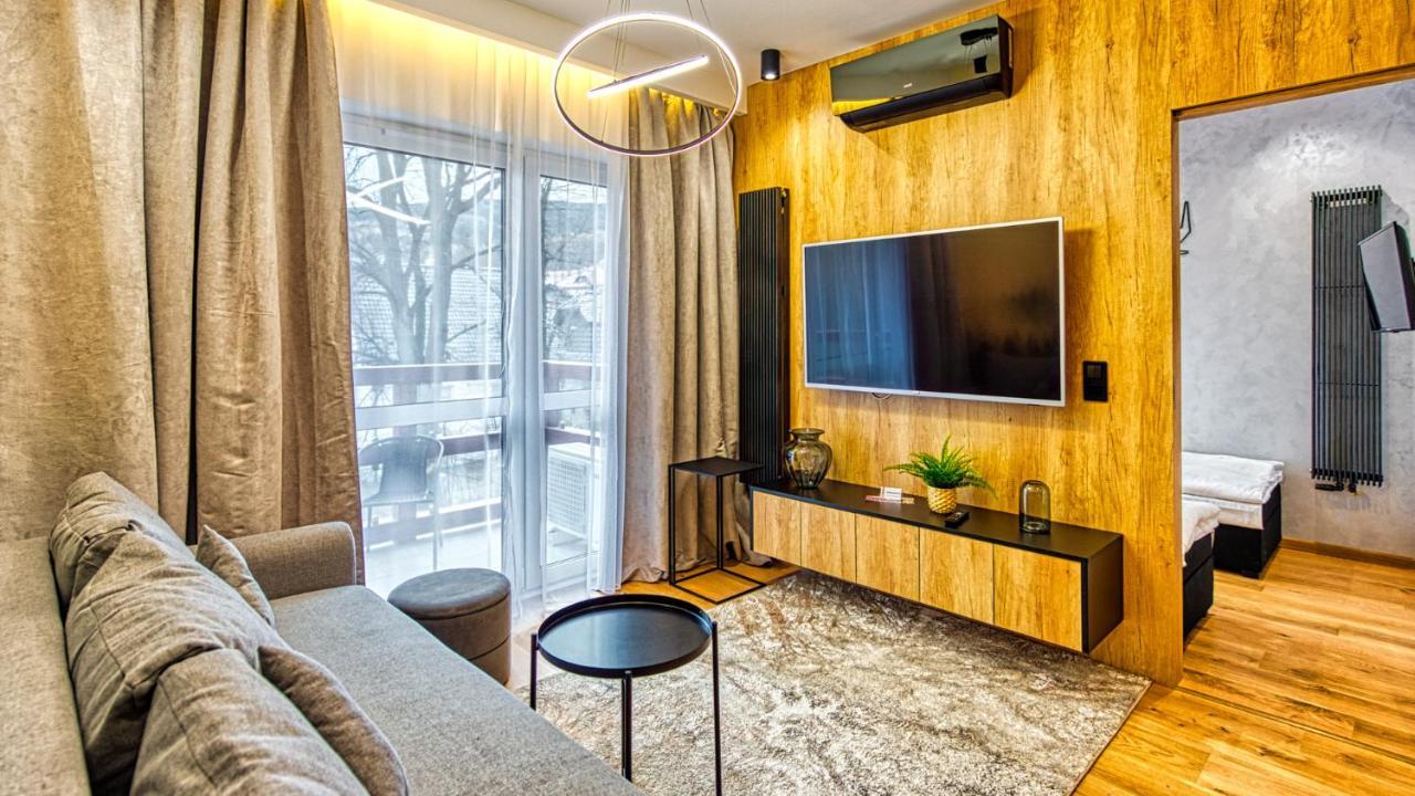 Apartament Wood Lux - 5D Apartamenty ชเวียราโดว์-สโดรยจ์ ภายนอก รูปภาพ